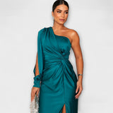 Julie – Elegantní šaty s rafinovaností