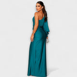 Julie – Elegantní šaty s rafinovaností