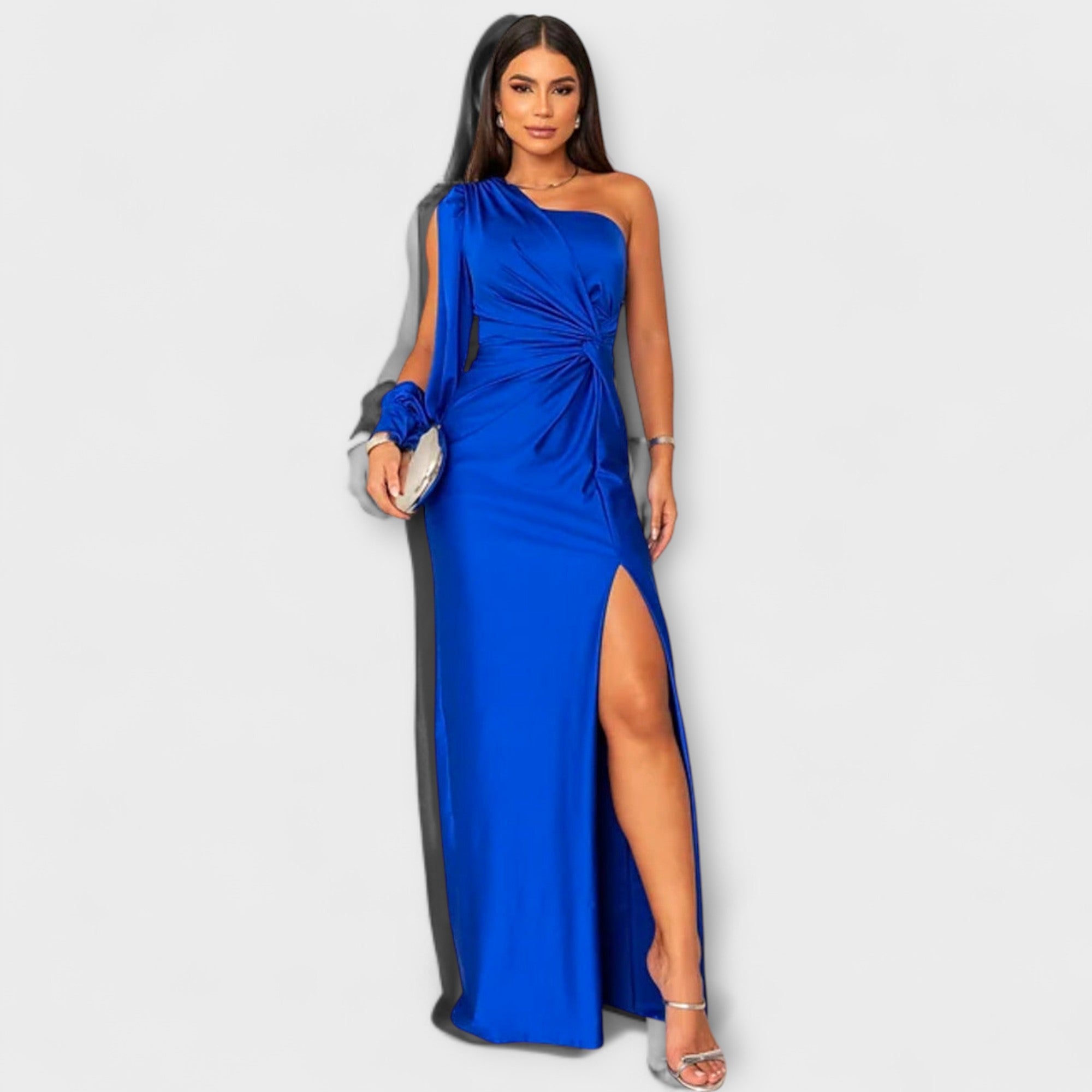 Julie – Elegantní šaty s rafinovaností