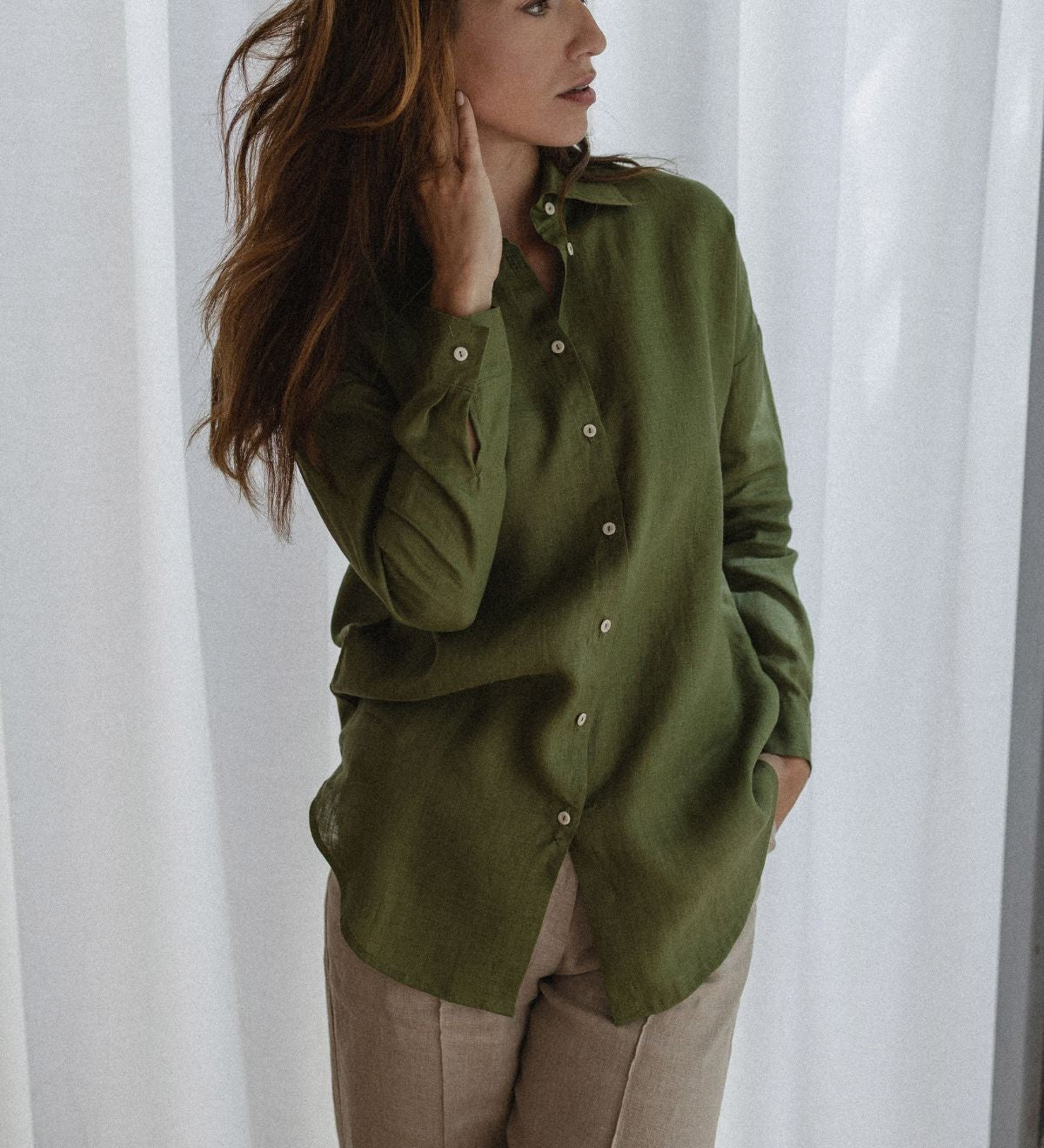 Dámská lněná košile s límečkem - loose fit