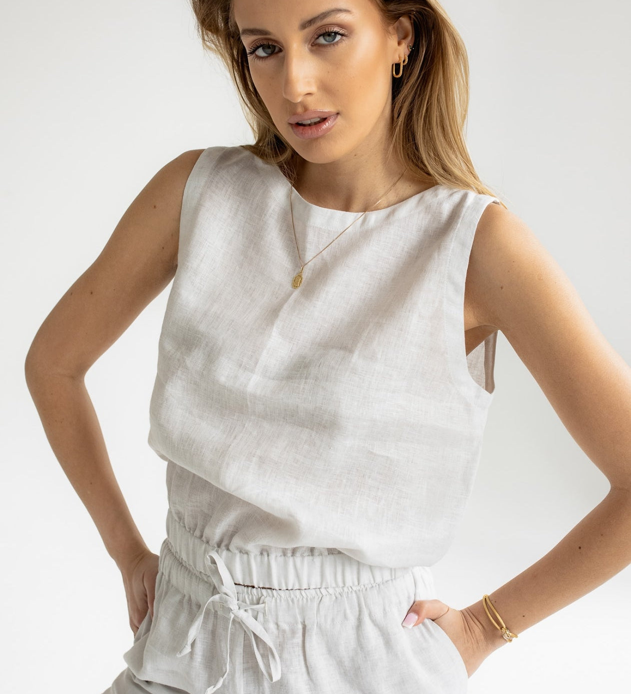 Dámský lněný crop top - regular fit